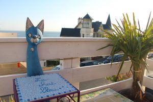 que faire au havre - les bonnes adresses et bons plans du havre - le chat bleu saint adresse restaurant